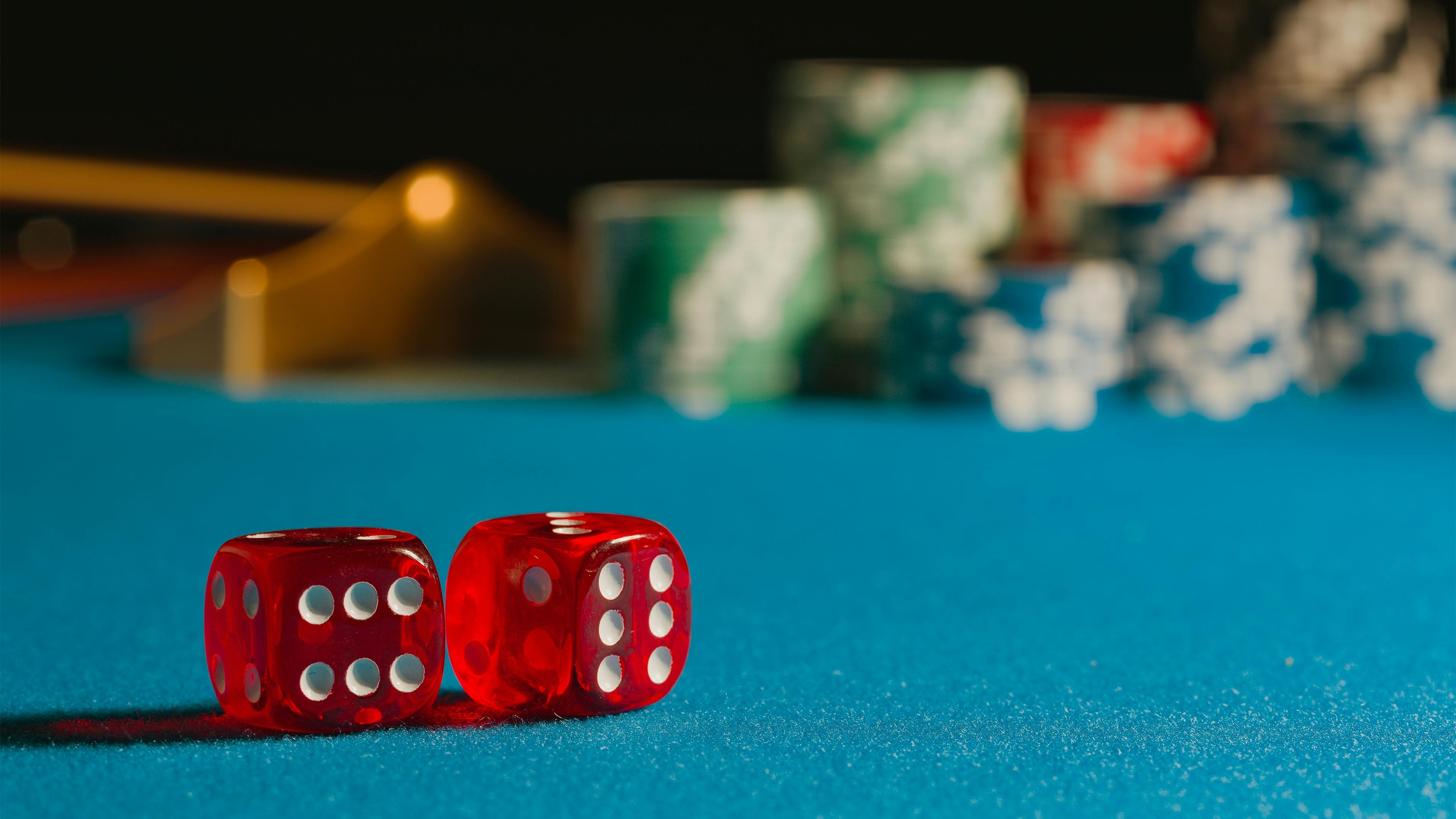 Sports and casino-style sections presented in the 555rrr platform overview